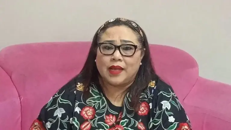 Curahatan Nunung Soal Warung Makan Sepi dan Kiriman Tanah Kuburan